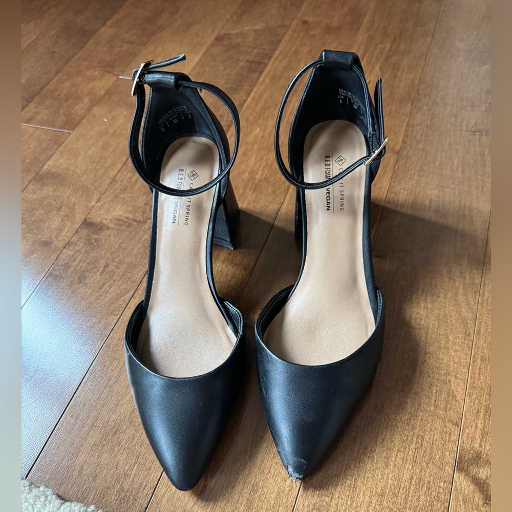 Call It Sprint Black Pointed Toe Heels with strap